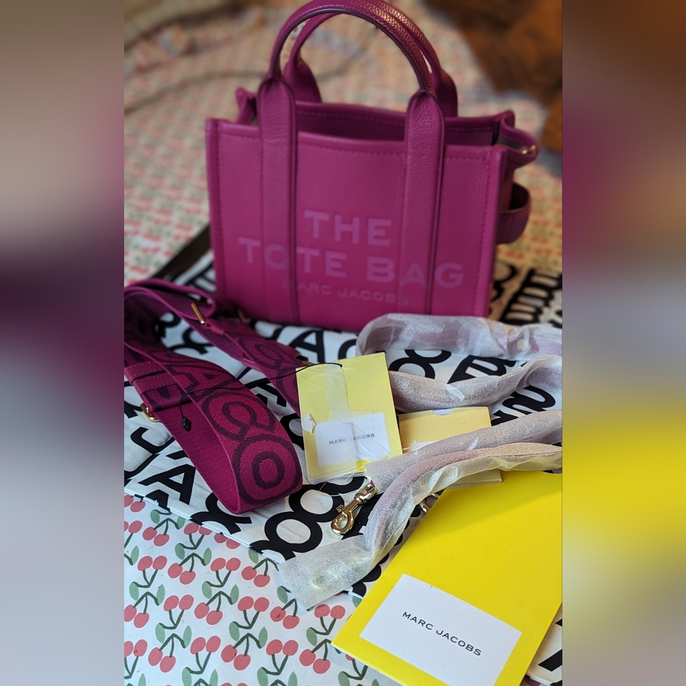 Marc Jacobs small tote bag with extra strap
